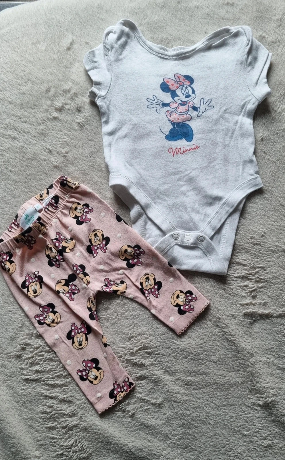 Ensemble bébé fille Disney Baby Minnie Mouse – 3 mois